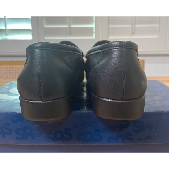 SAS Metro Slip On Loafers Smooth Black Leather Size 7.5 Double Wide NIB Slip-On - Picture 9 of 13